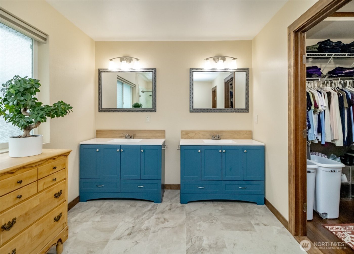 6977 Flute Street SE, Lacey, WA 98513