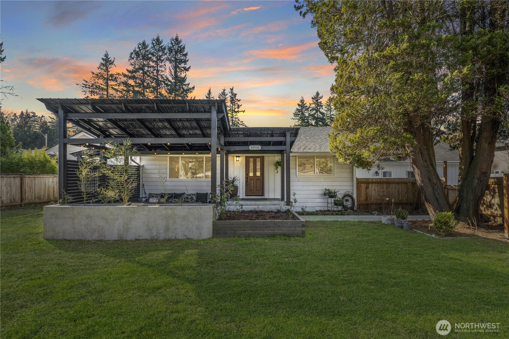 6916 Beverly Lane , Everett, WA 98203