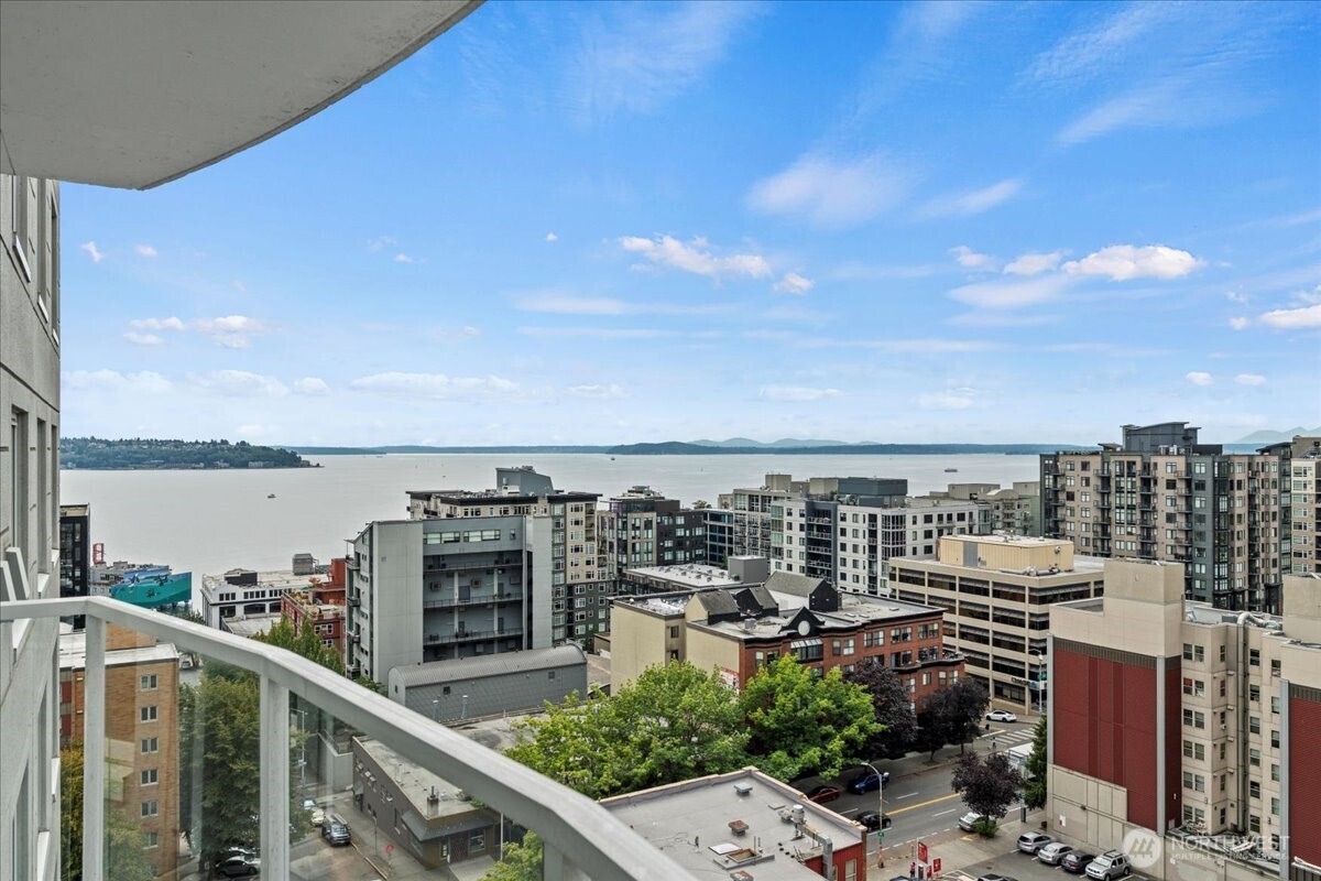 121 Vine Street #1404, Seattle, WA 98121