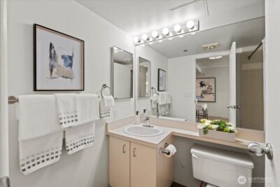 121 Vine Street #1404, Seattle, WA 98121 - Photo 25