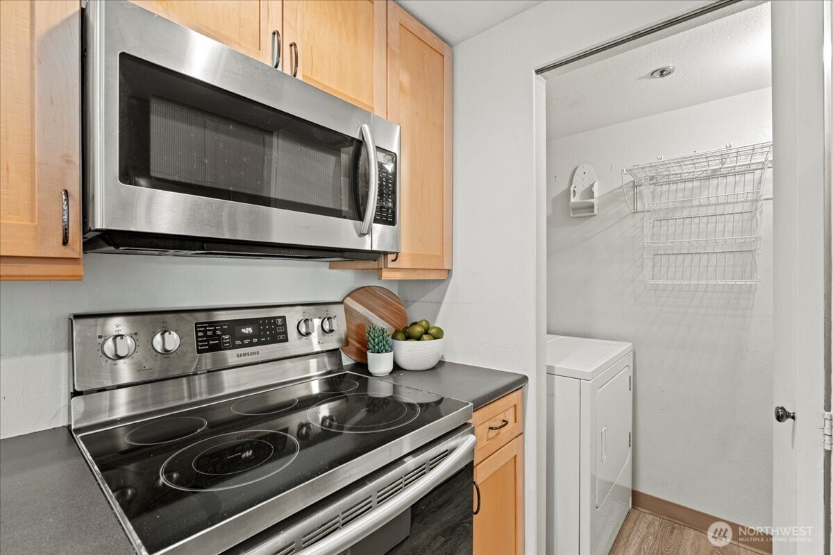 121 Vine Street #1404, Seattle, WA 98121