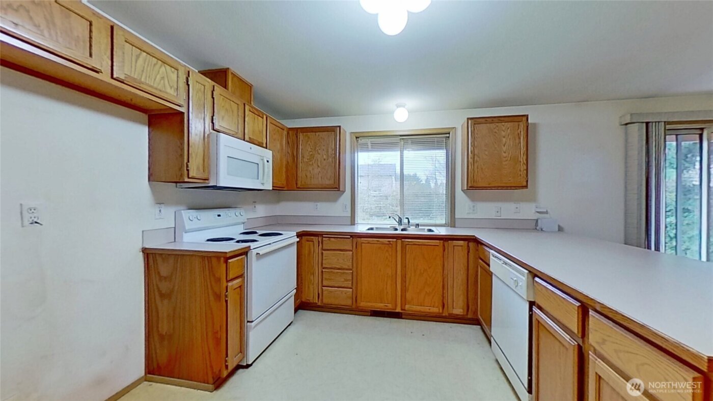 11216 223RD Avenue Ct E, Buckley, WA 98321