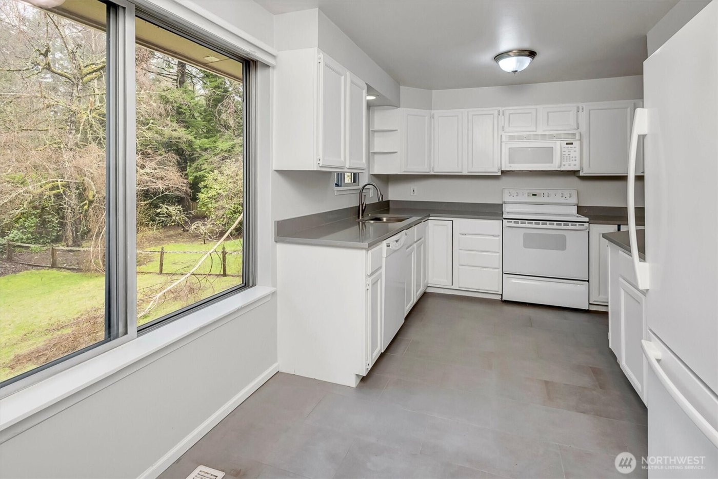 3065 124th Avenue NE, Bellevue, WA 98005-1621