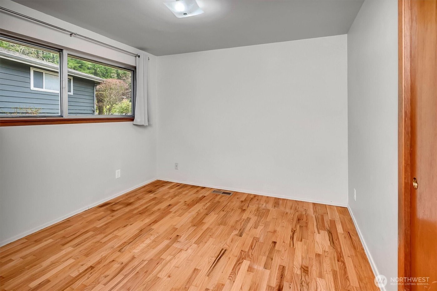 3065 124th Avenue NE, Bellevue, WA 98005-1621