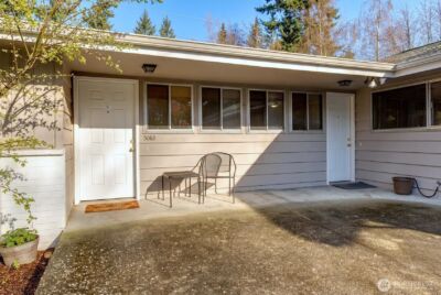 3065 124th Avenue NE, Bellevue, WA 98005-1621 - Photo 2