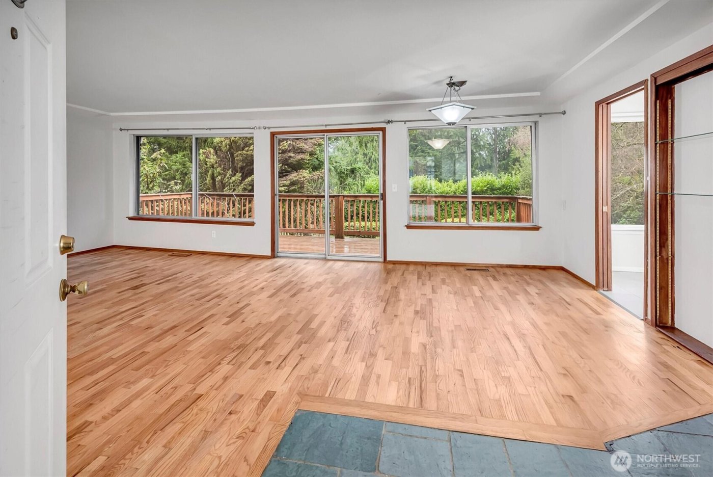 3065 124th Avenue NE, Bellevue, WA 98005-1621