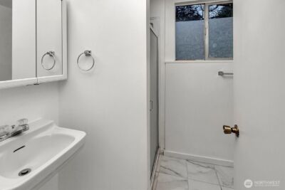 3065 124th Avenue NE, Bellevue, WA 98005-1621 - Photo 26