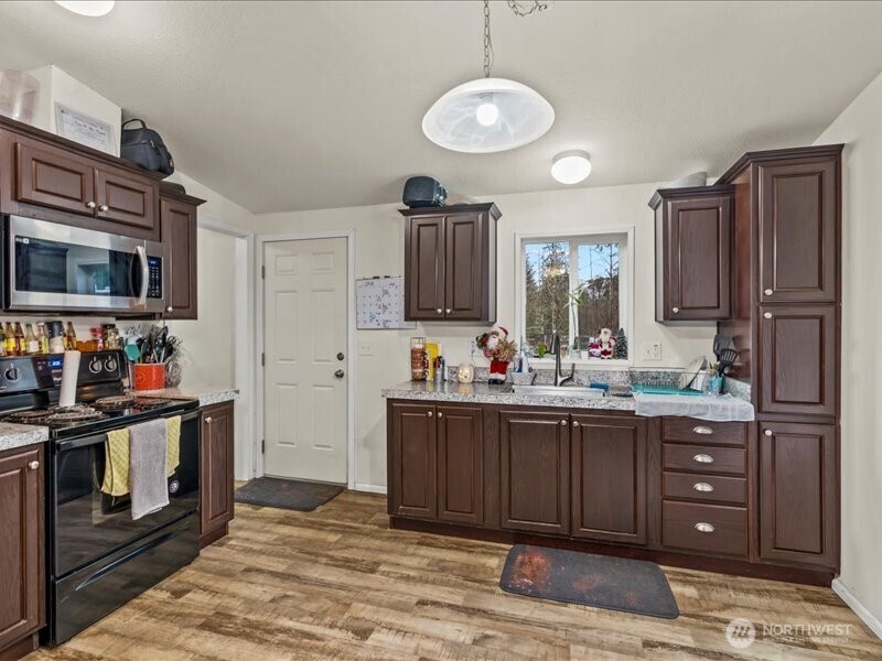 22114 S S river drive , Granite Falls, WA 98252