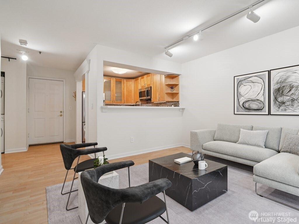 506 E Howell Street #E109, Seattle, WA 98122