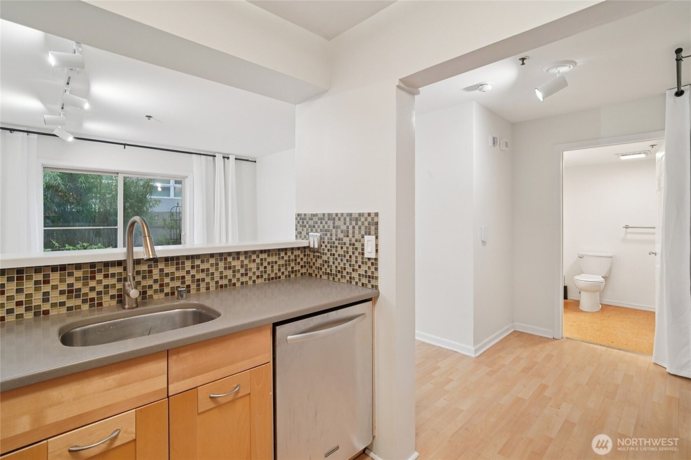 506 E Howell Street #E109, Seattle, WA 98122