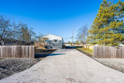 225 N Matriotti Avenue , Sequim, WA 98382