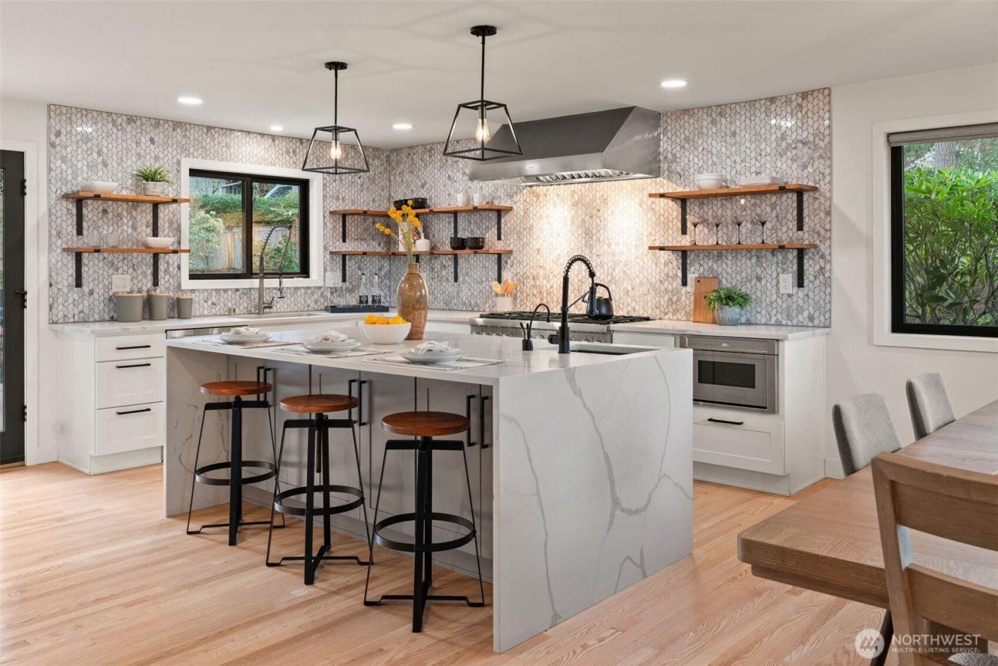 19125 94th Avenue W, Edmonds, WA 98020