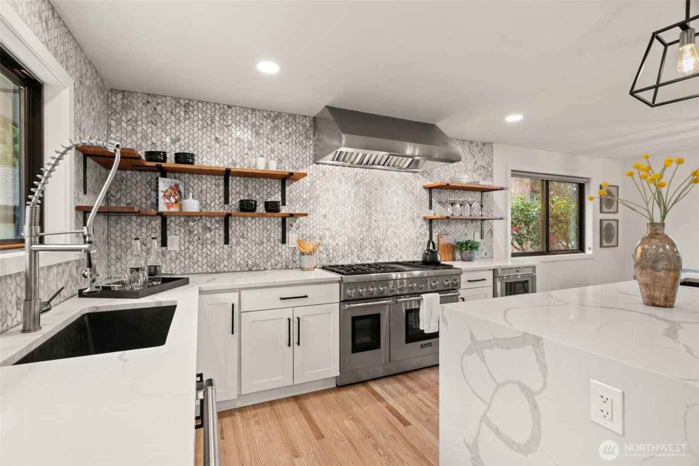 19125 94th Avenue W, Edmonds, WA 98020