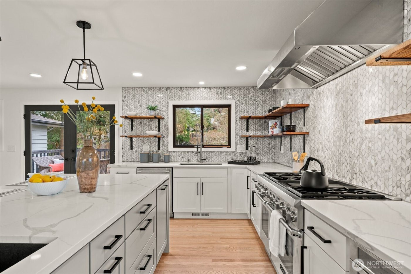 19125 94th Avenue W, Edmonds, WA 98020