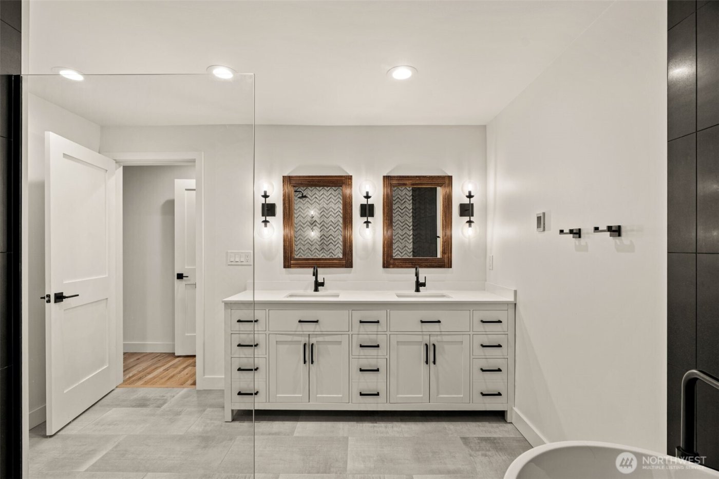 19125 94th Avenue W, Edmonds, WA 98020