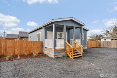 1257 SW Elzina Street , Chehalis, WA 98532