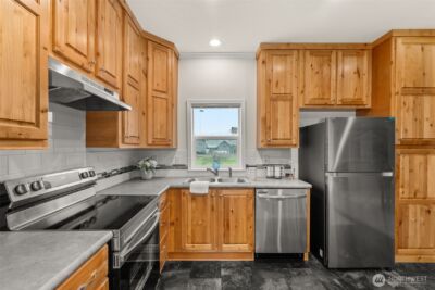 1257 SW Elzina Street , Chehalis, WA 98532 - Photo 5