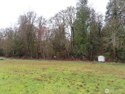 235 Anchor Road , Castle Rock, WA 98611