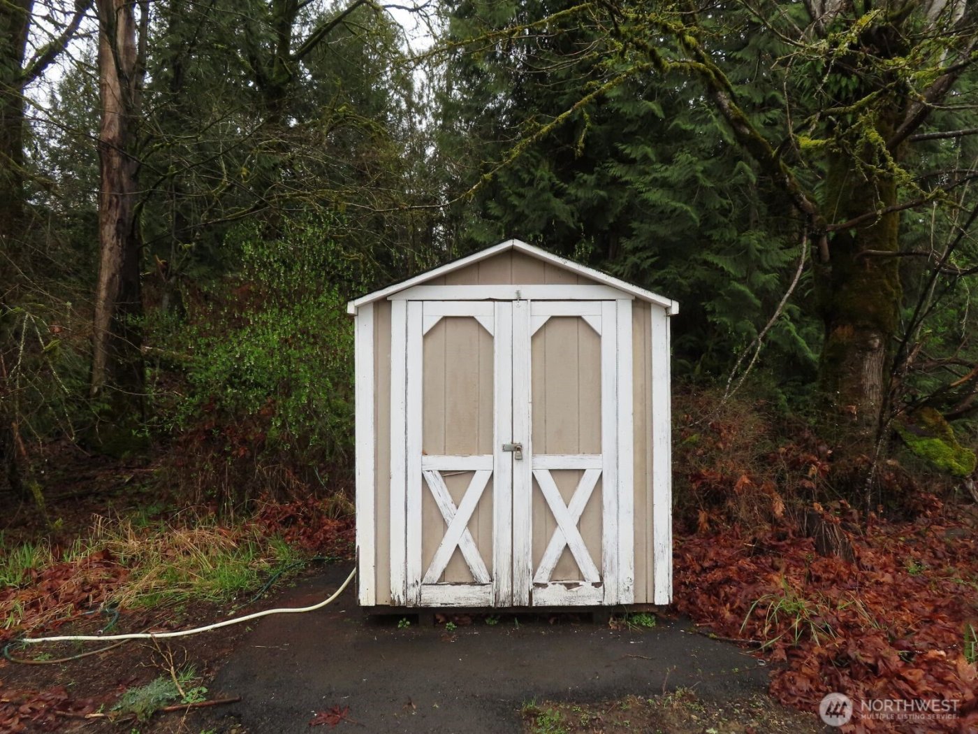 235 Anchor Road , Castle Rock, WA 98611