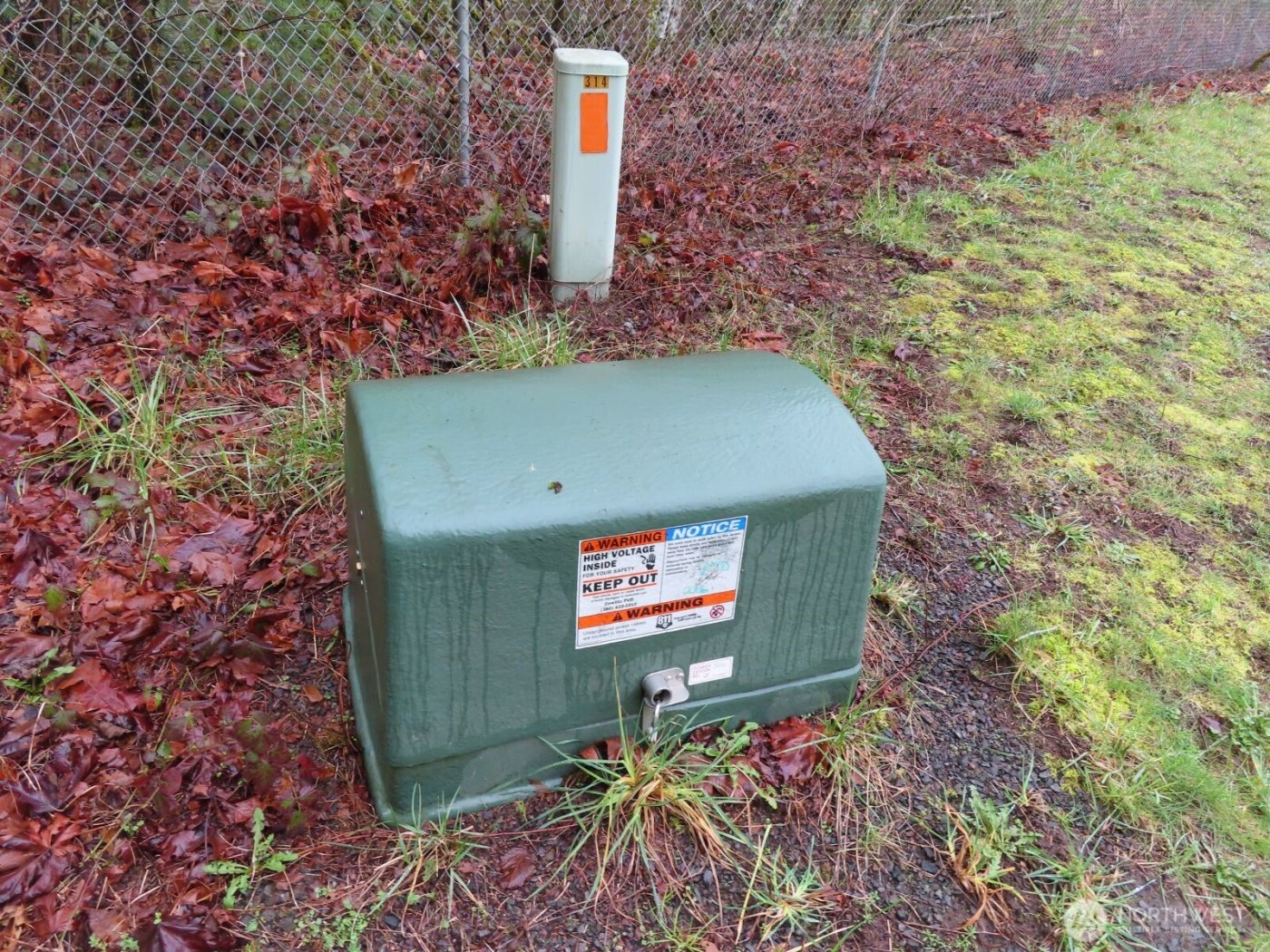 235 Anchor Road , Castle Rock, WA 98611