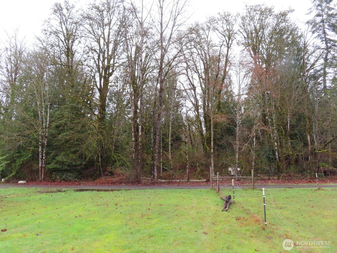 235 Anchor Road , Castle Rock, WA 98611