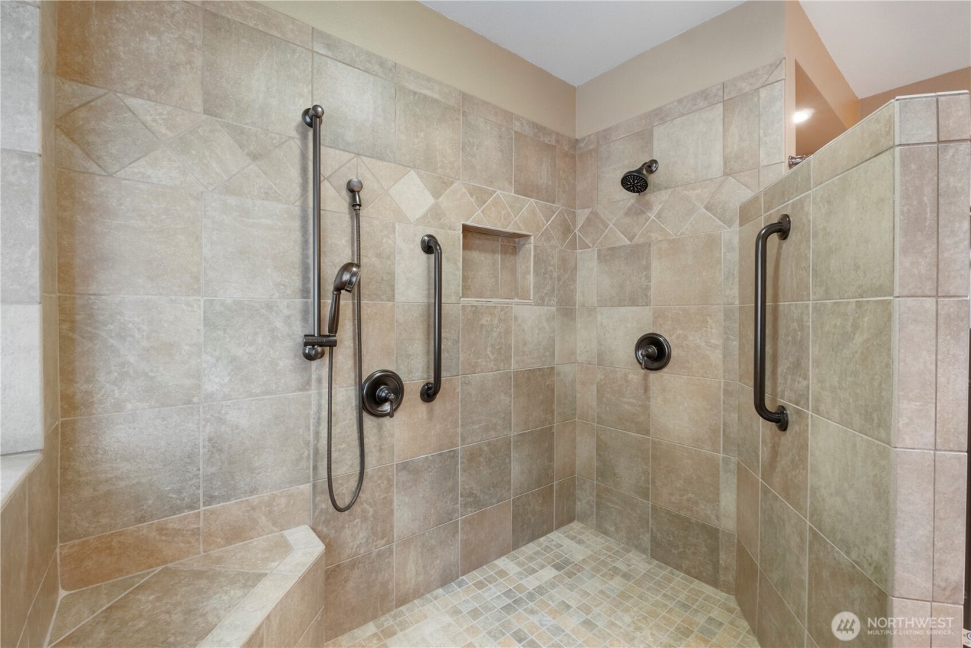 11618 Jennifer Court E, Puyallup, WA 98374