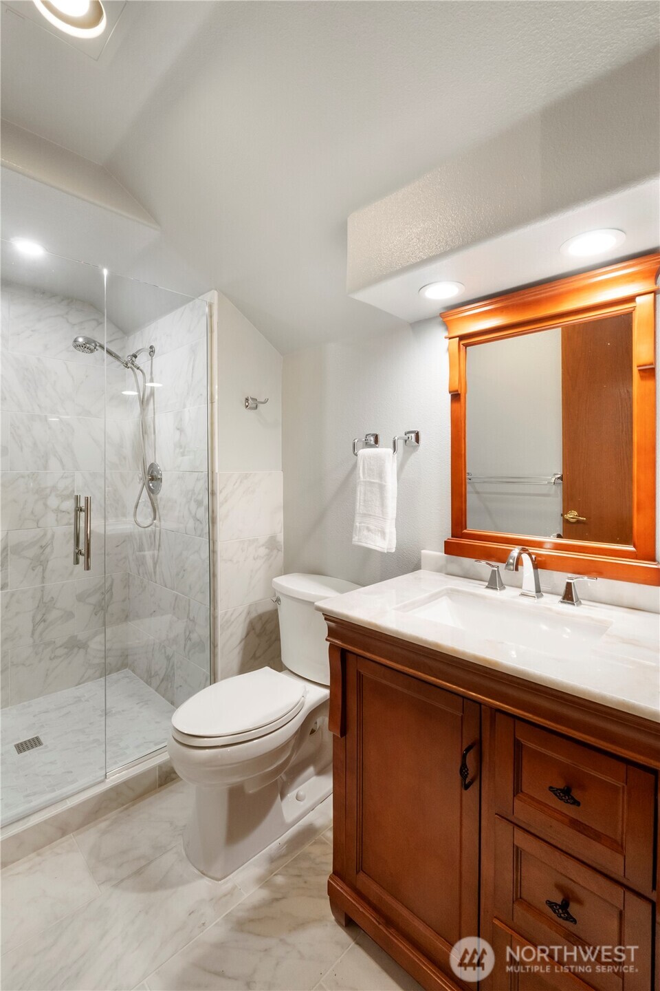 11618 Jennifer Court E, Puyallup, WA 98374