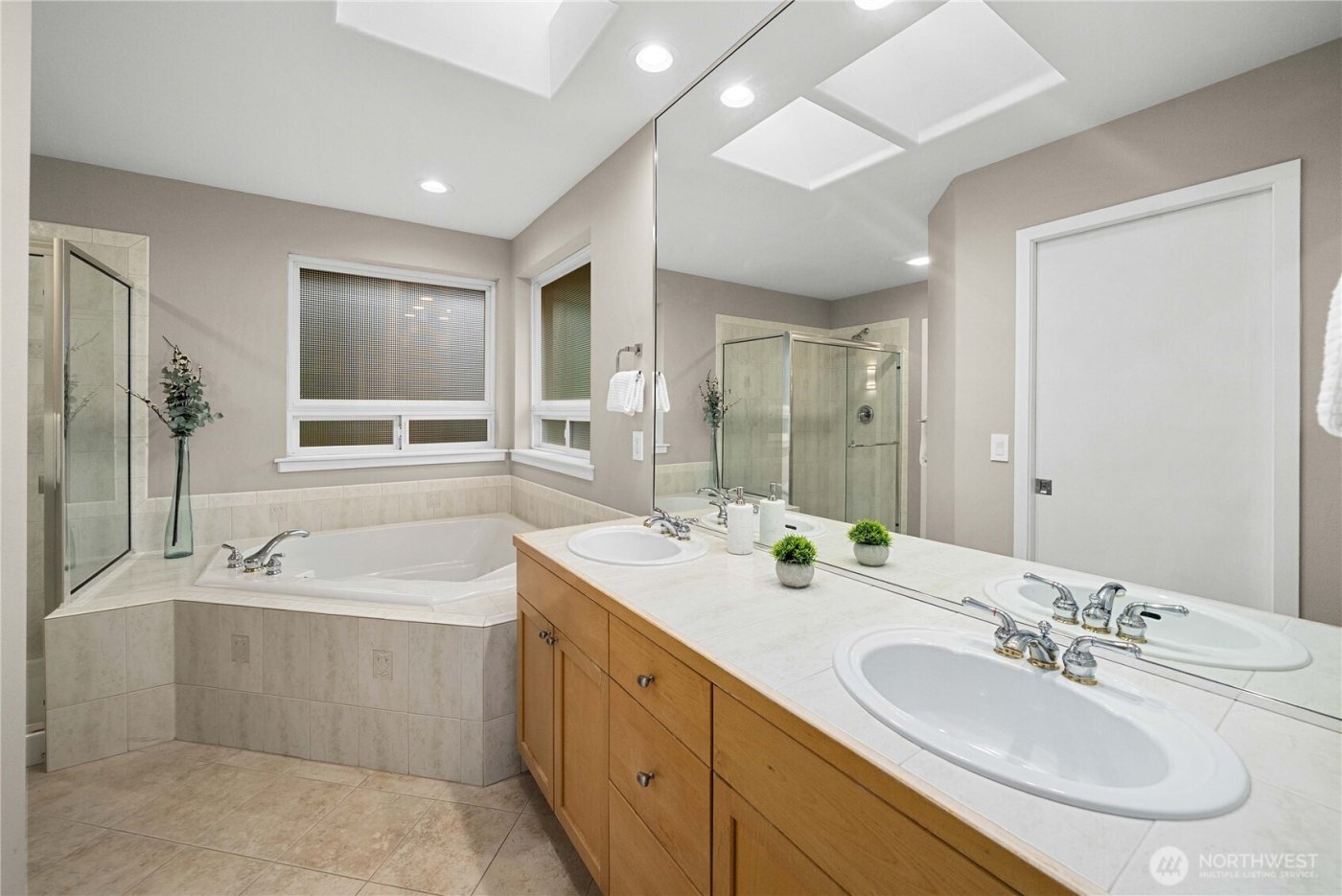 25010 235th Court SE, Maple Valley, WA 98038