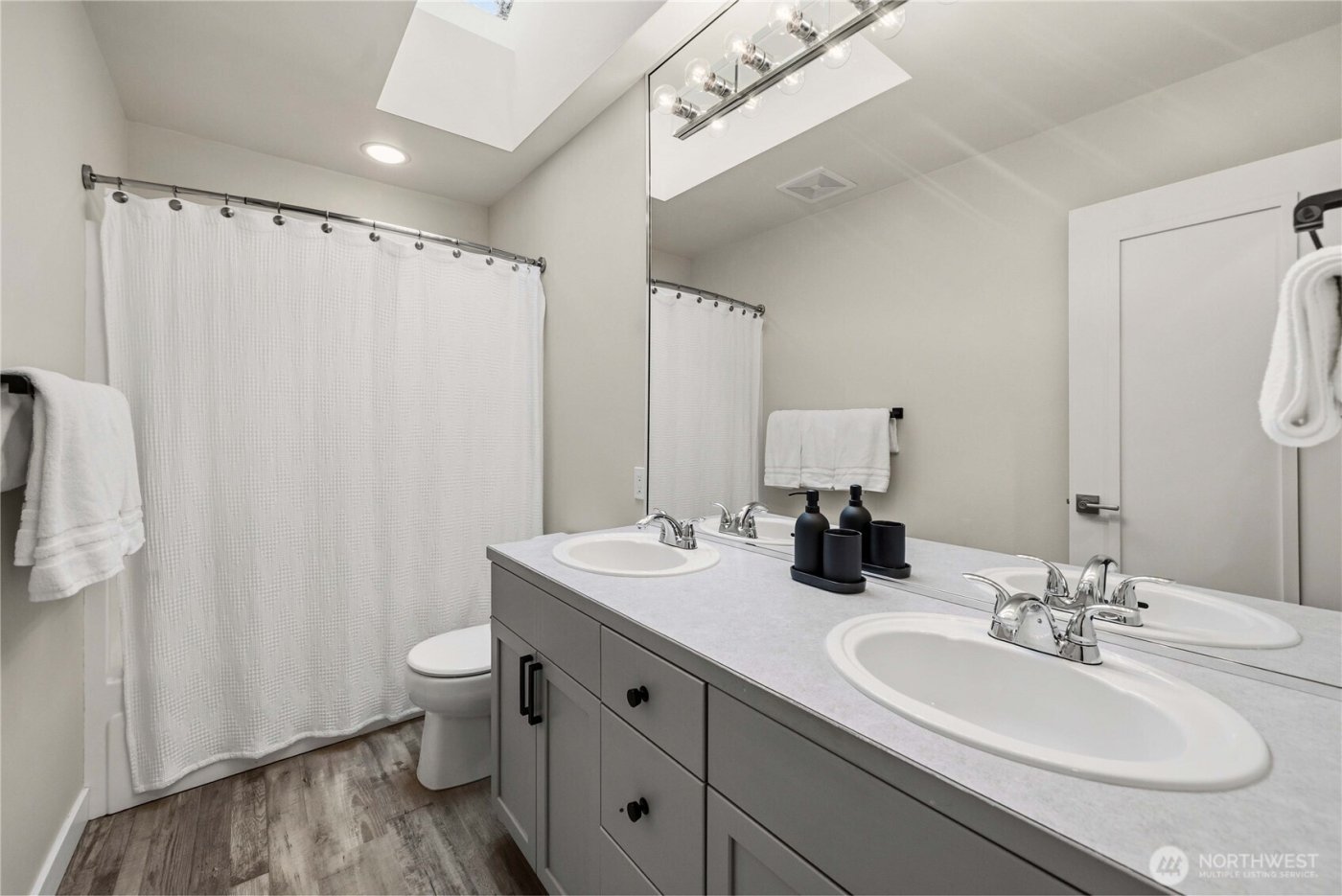 25010 235th Court SE, Maple Valley, WA 98038