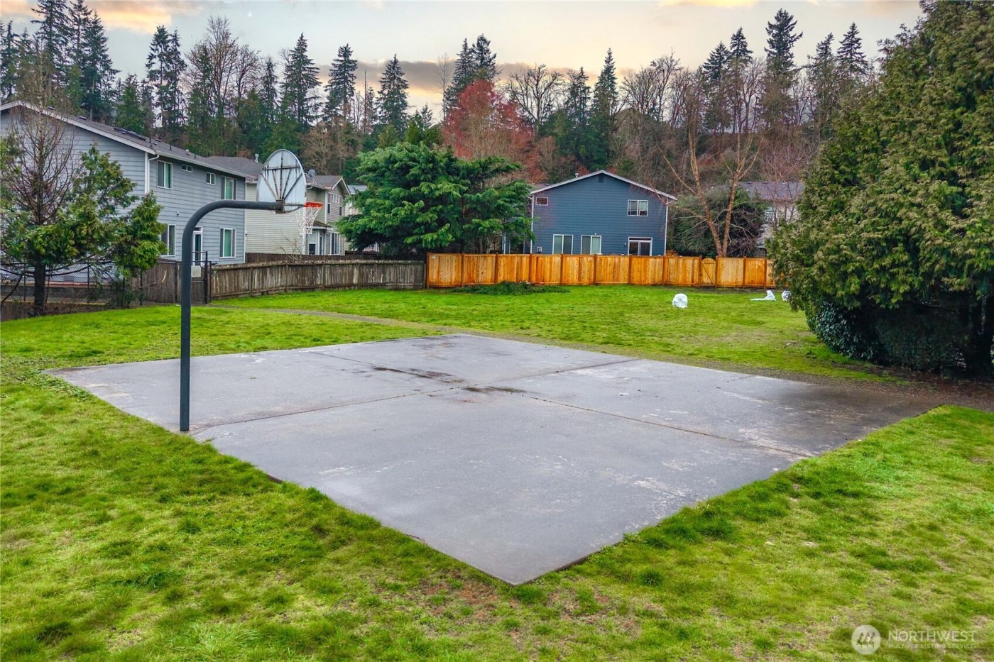 25010 235th Court SE, Maple Valley, WA 98038