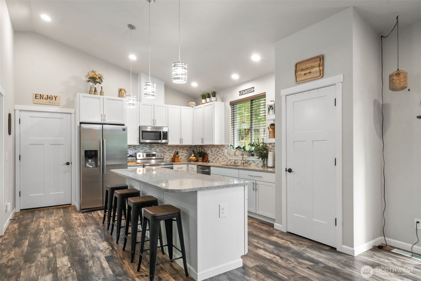 20 E Laurel Park , Union, WA 98592
