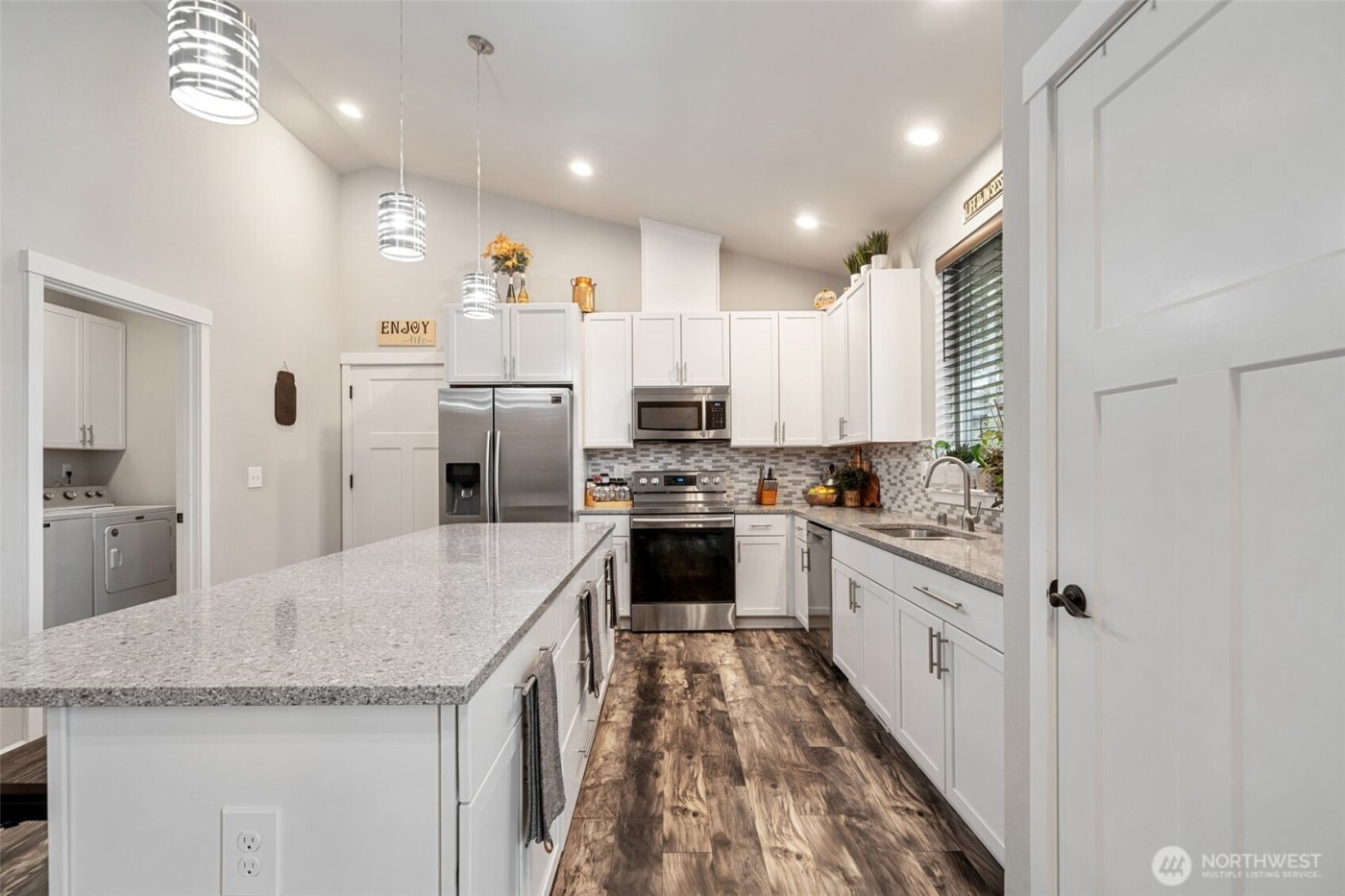 20 E Laurel Park , Union, WA 98592