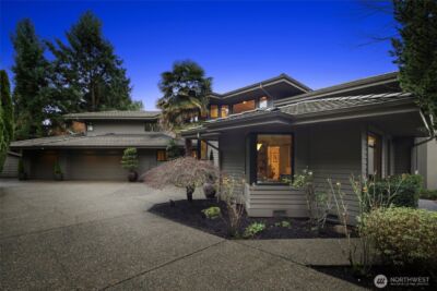 10535 NE 53rd Street , Kirkland, WA 98033