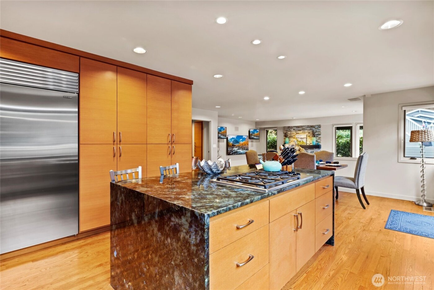 10535 NE 53rd Street , Kirkland, WA 98033