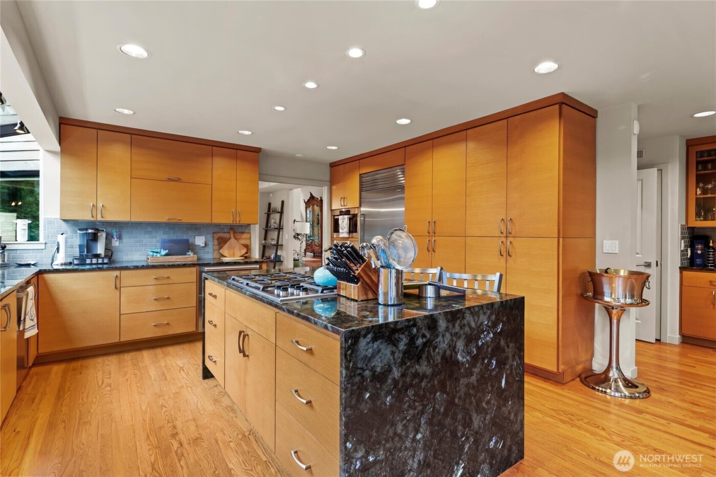 10535 NE 53rd Street , Kirkland, WA 98033