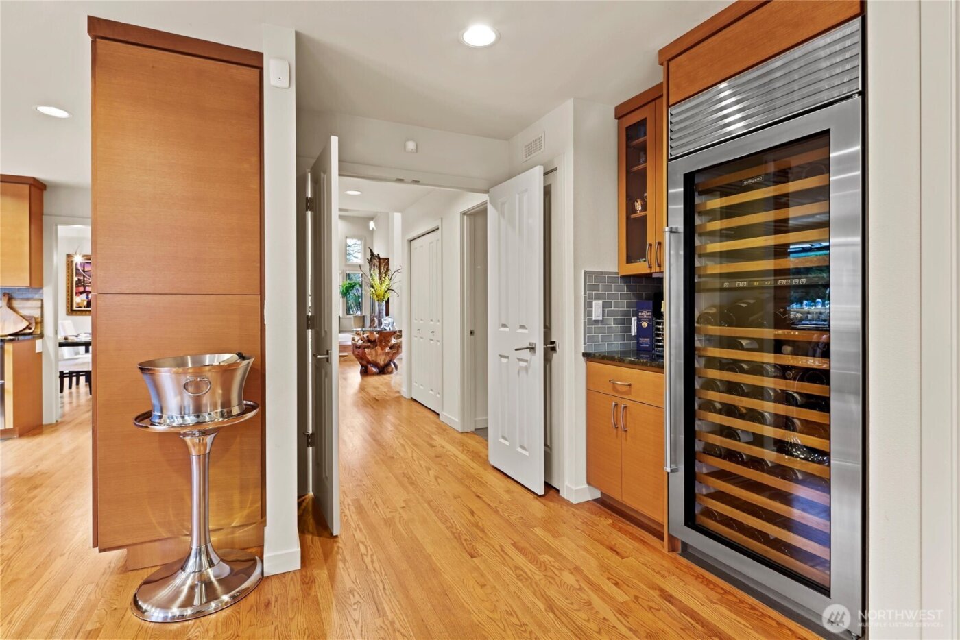 10535 NE 53rd Street , Kirkland, WA 98033