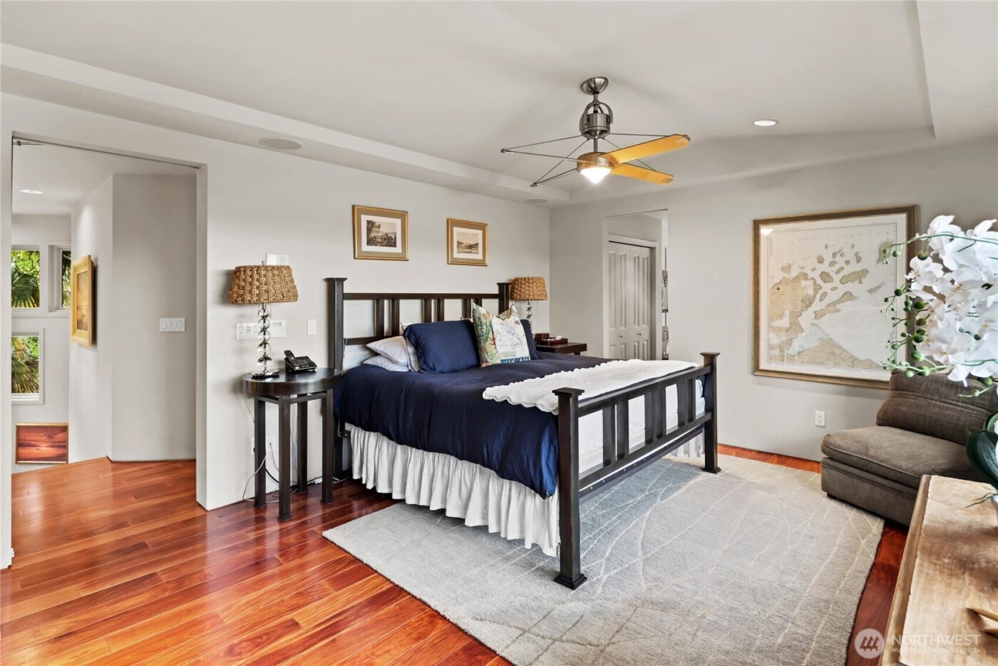 10535 NE 53rd Street , Kirkland, WA 98033