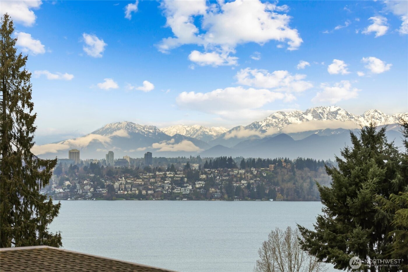 10535 NE 53rd Street , Kirkland, WA 98033