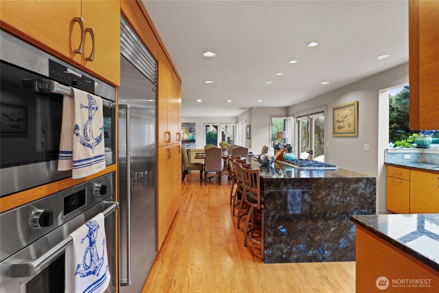 10535 NE 53rd Street , Kirkland, WA 98033