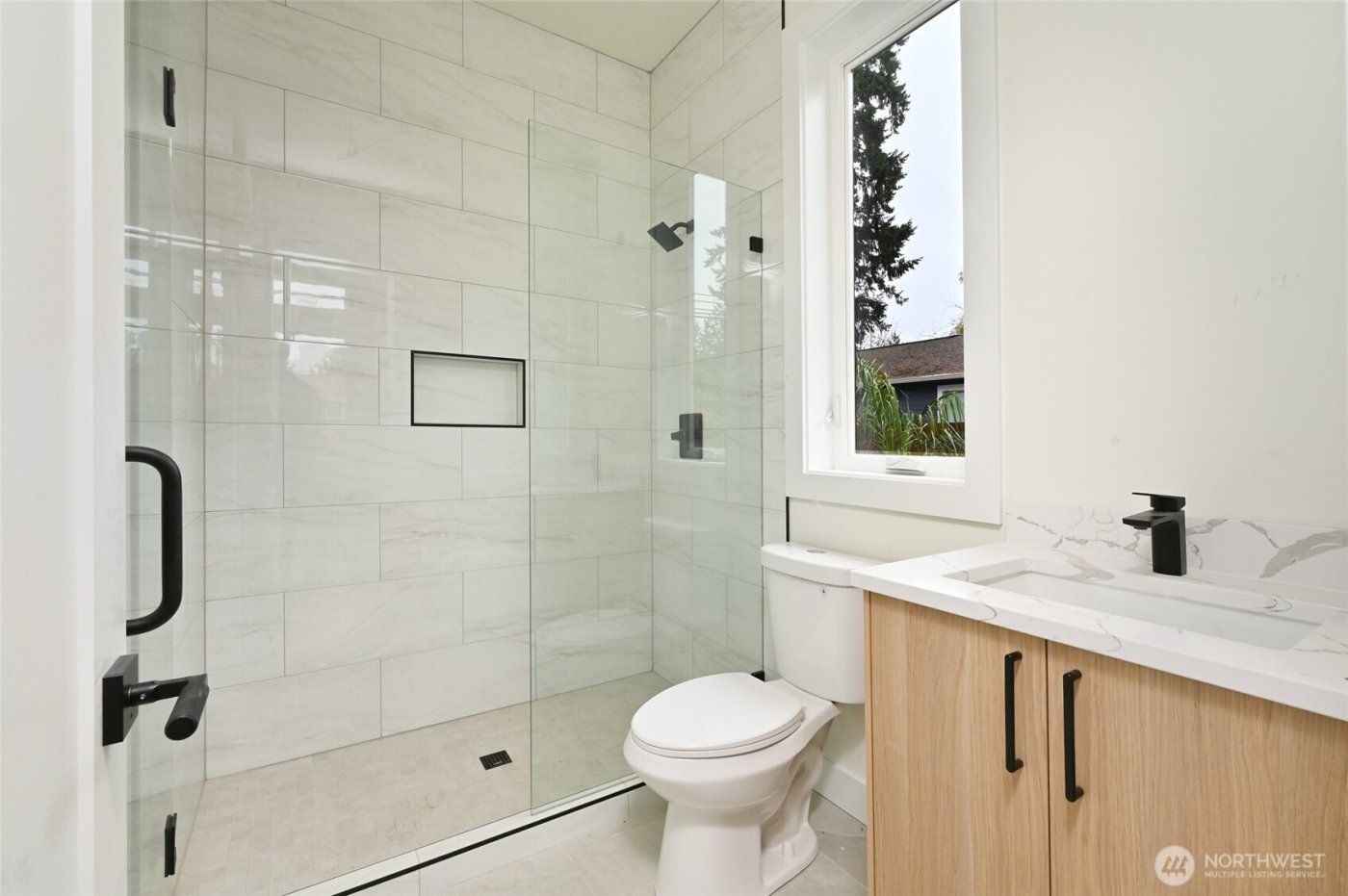 17526 Fremont Avenue N, Shoreline, WA 98133