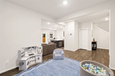 10637 187th Street , Puyallup, WA 98374 - Photo 11