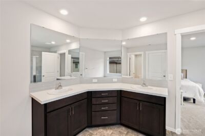 10637 187th Street , Puyallup, WA 98374 - Photo 17