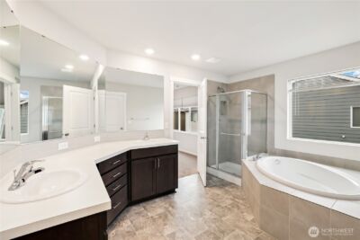 10637 187th Street , Puyallup, WA 98374 - Photo 18