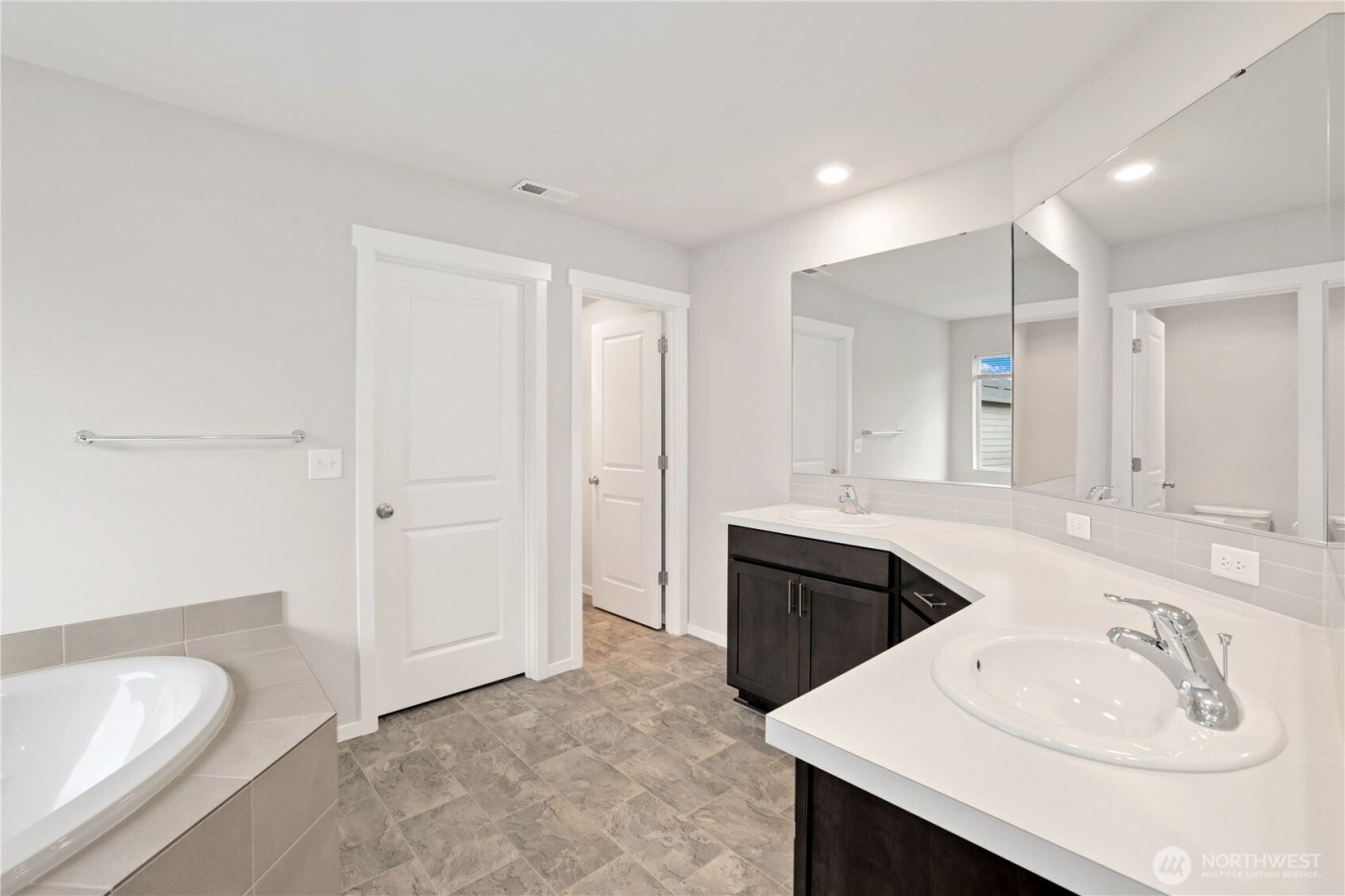 10637 187th Street , Puyallup, WA 98374