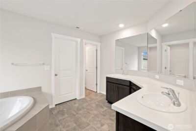 10637 187th Street , Puyallup, WA 98374 - Photo 19