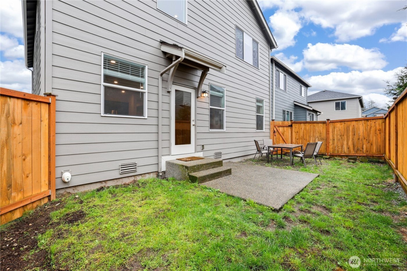 10637 187th Street , Puyallup, WA 98374