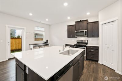 10637 187th Street , Puyallup, WA 98374 - Photo 10