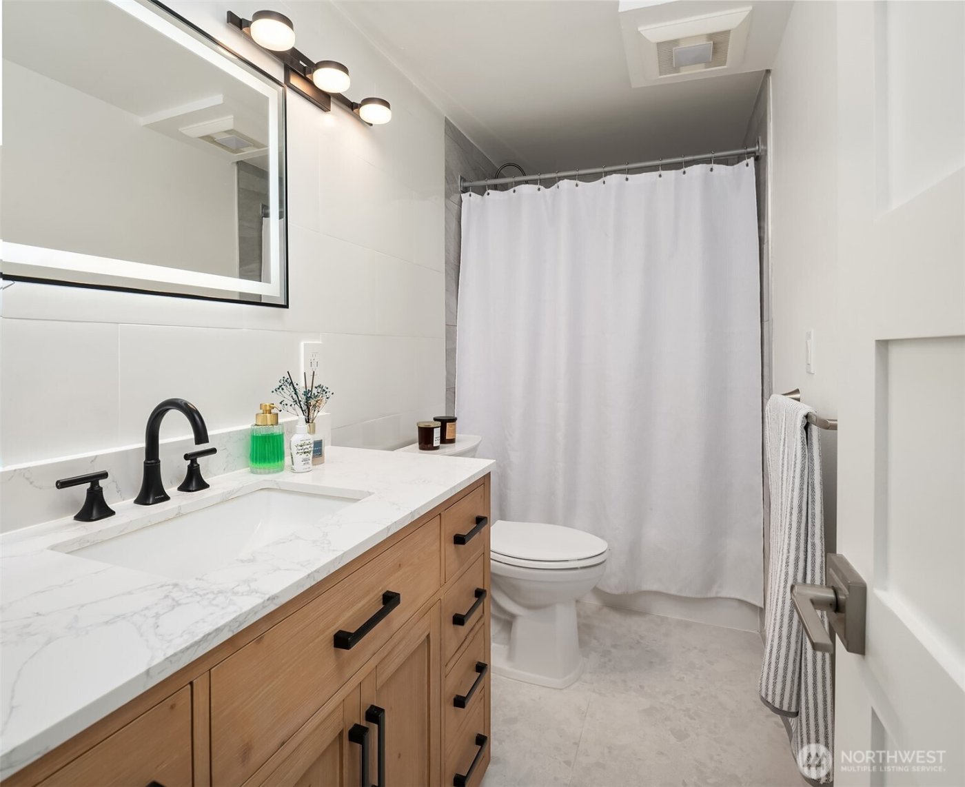 3514 SW 112th Street , Seattle, WA 98146