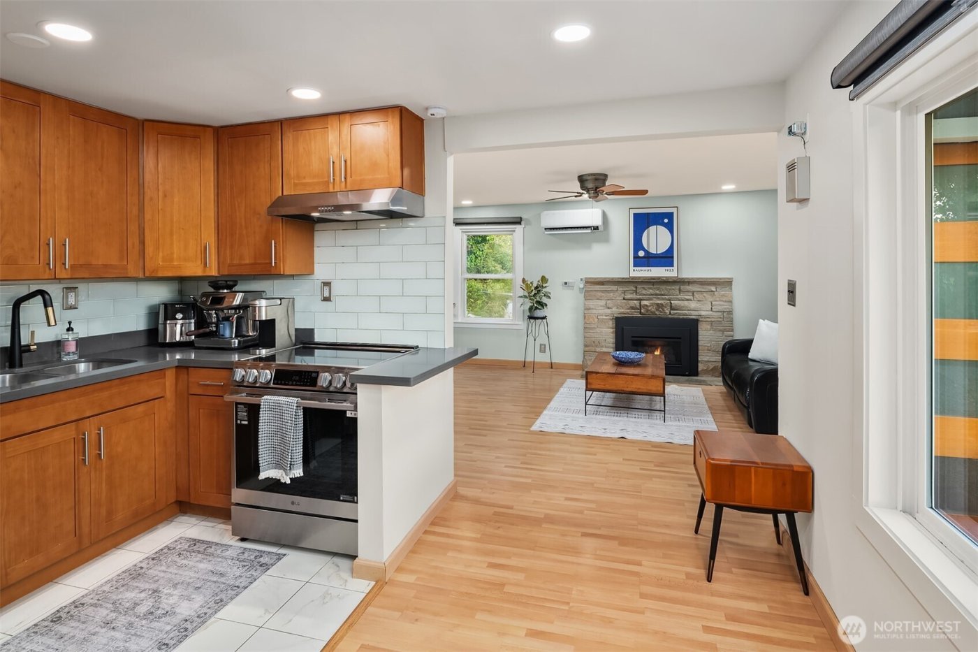 3514 SW 112th Street , Seattle, WA 98146