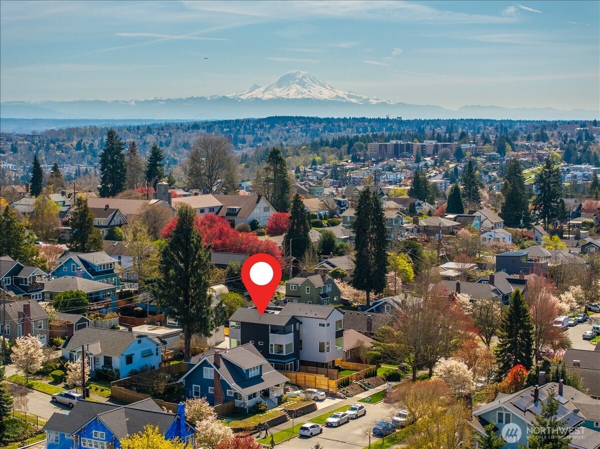 3808 42nd Avenue SW, Seattle, WA 98116